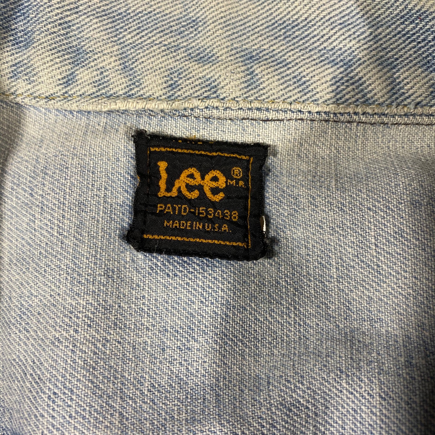 LEE denim jacket. S-M fit