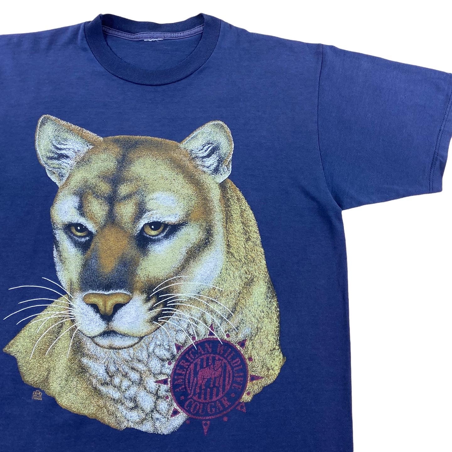 90s Mountain lion tee. large