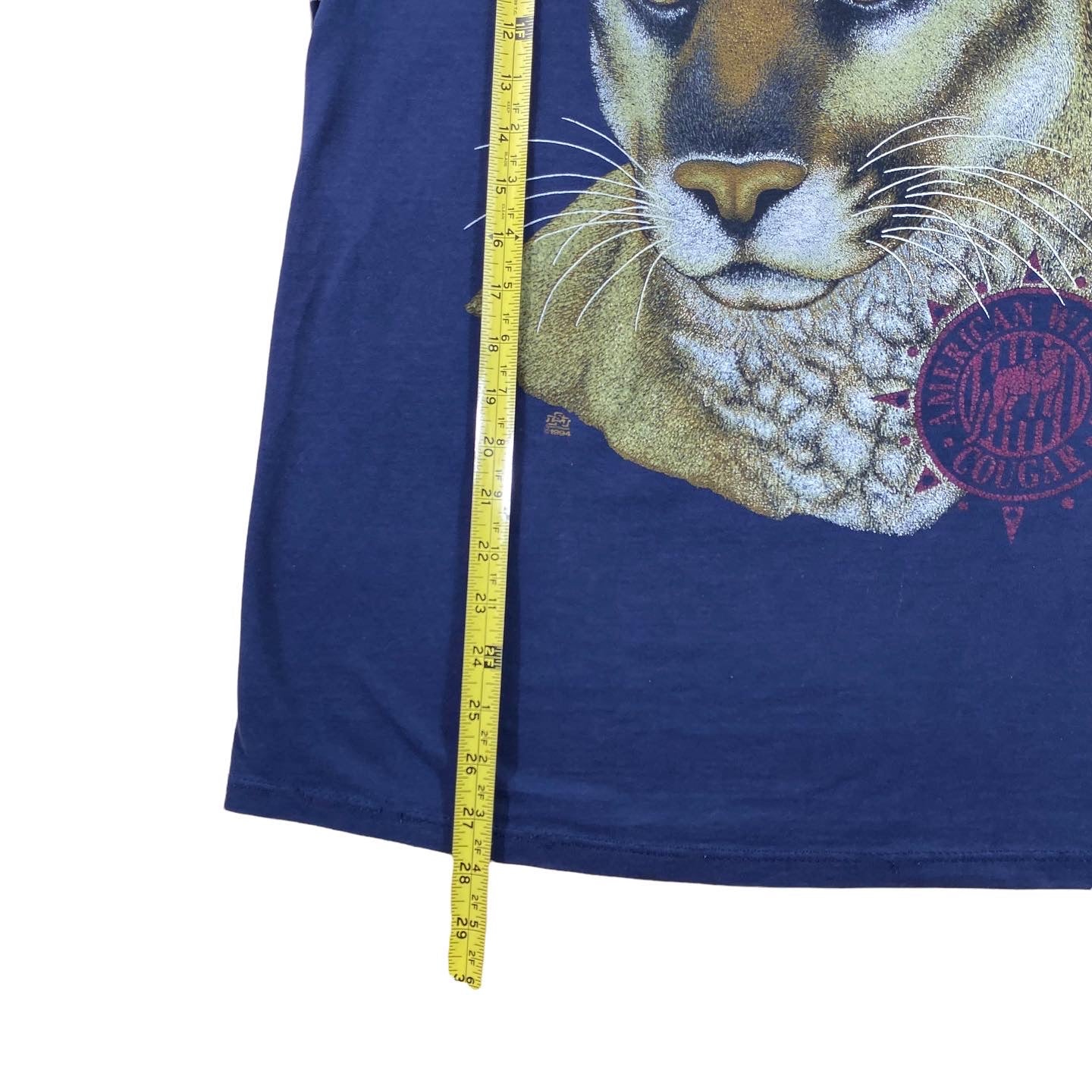 90s Mountain lion tee. large