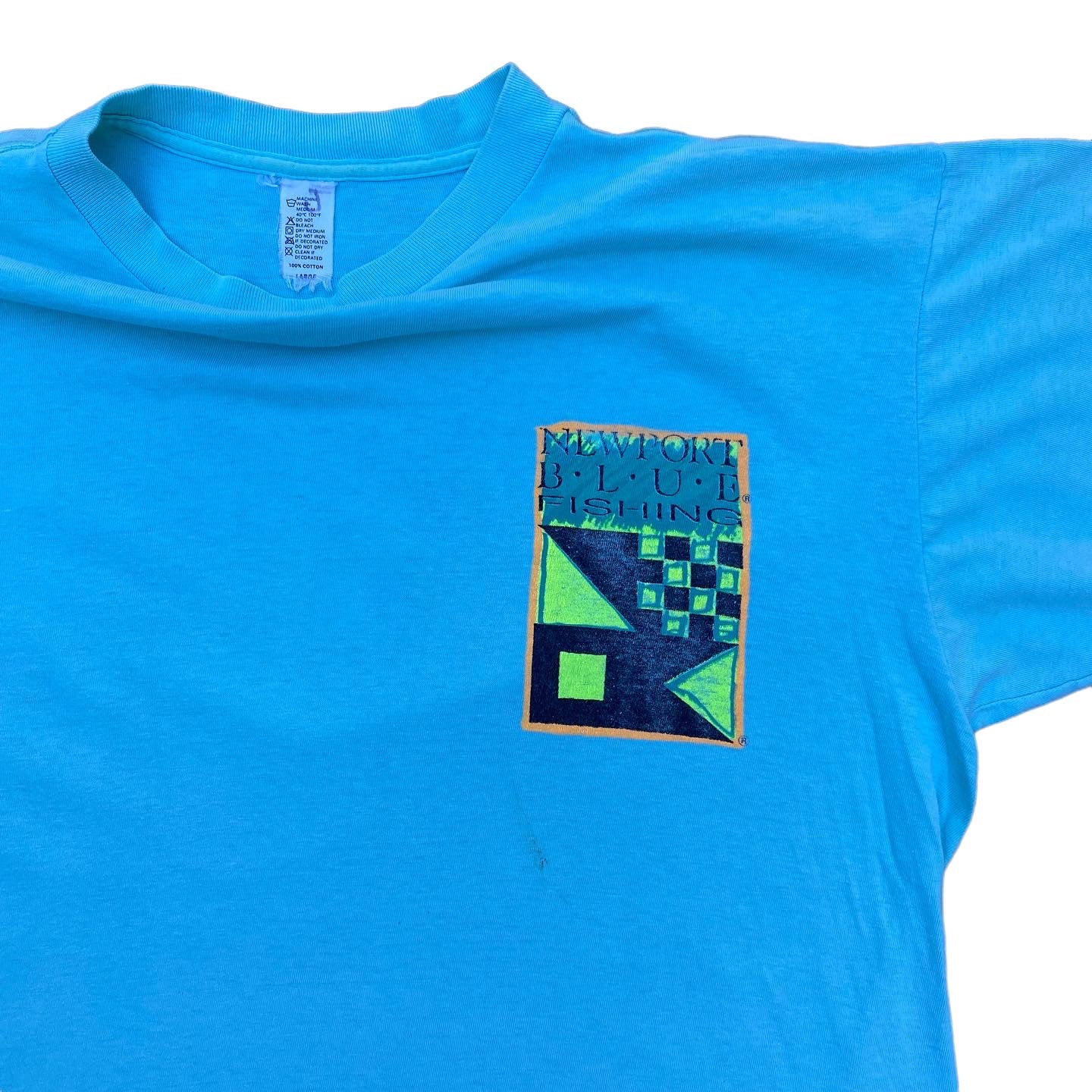 80s Newport blue fish tee medium