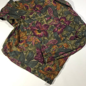 90s Banana republic safari & travel light weight floral jacket. Built like a denim jacket but made from shirt material. small