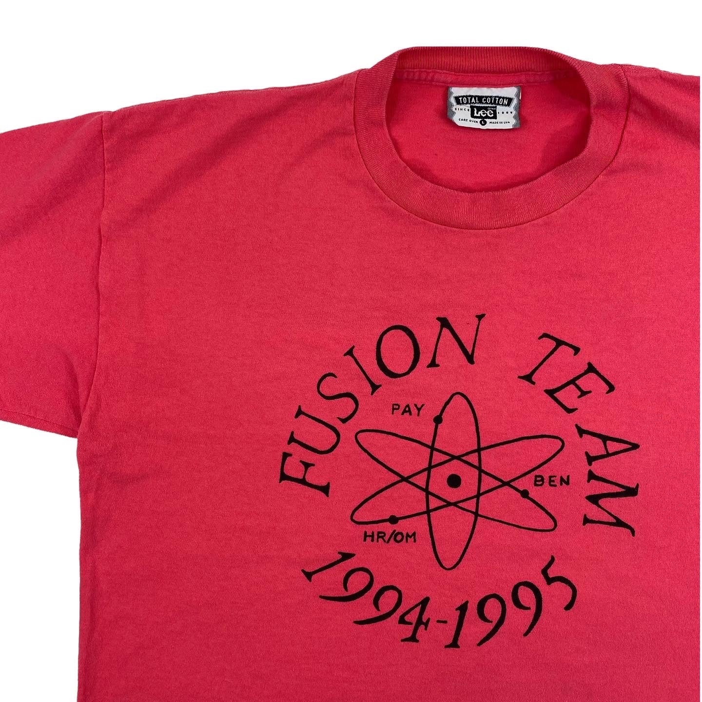 90s Fusion team tee large