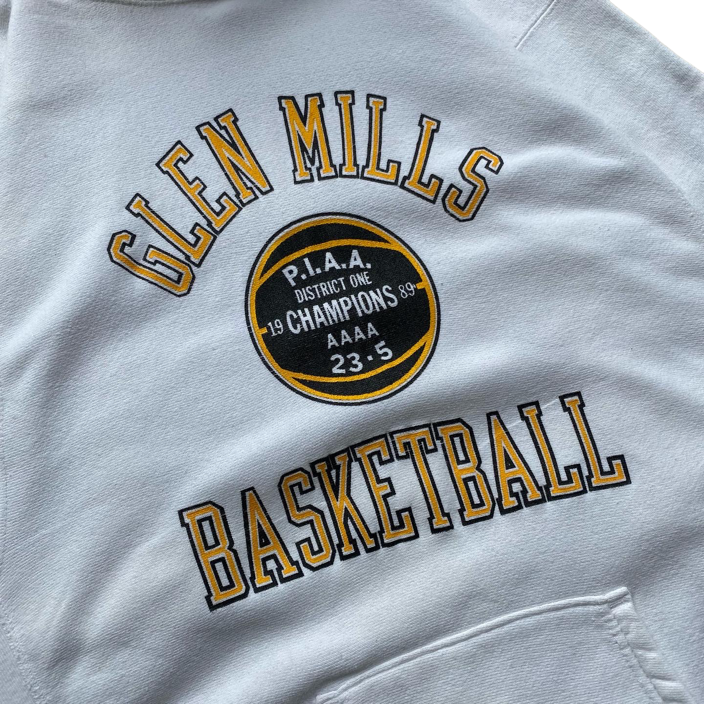 80s Glenn mills basketball hooded sweatshirt. large